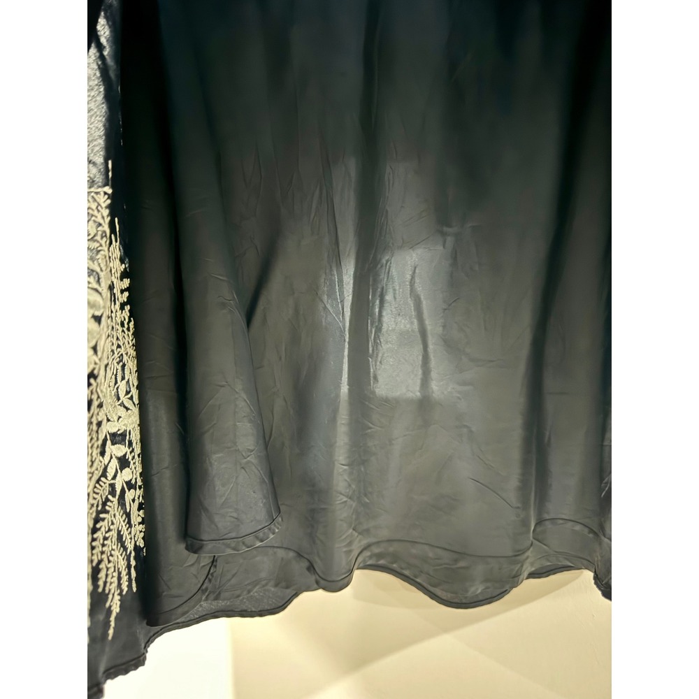 Ann Taylor Petites Navy Blue Floral Embroidered A-Line Skirt Size 2P - Picture 5 of 5